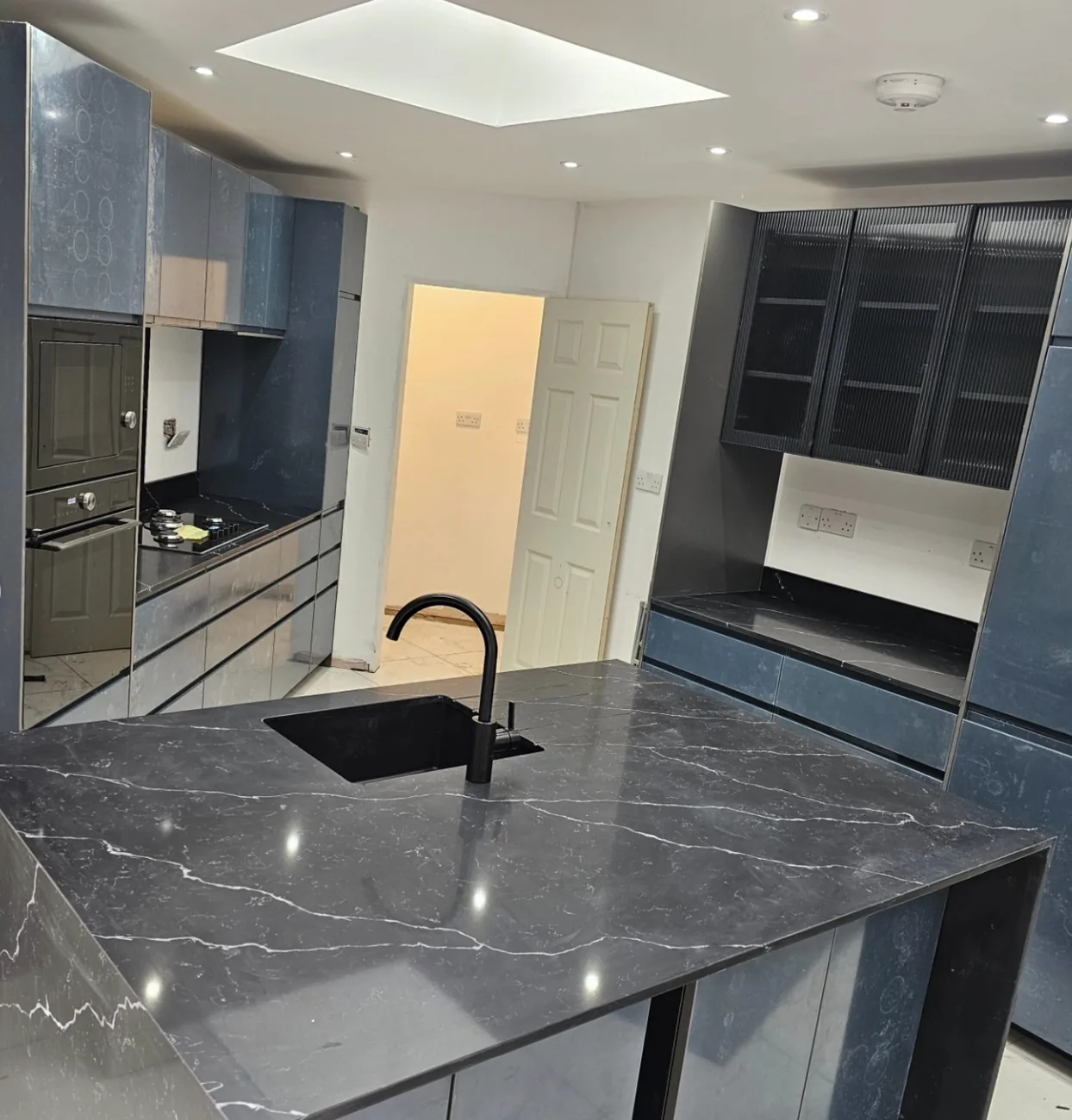 Clapham: black granite island